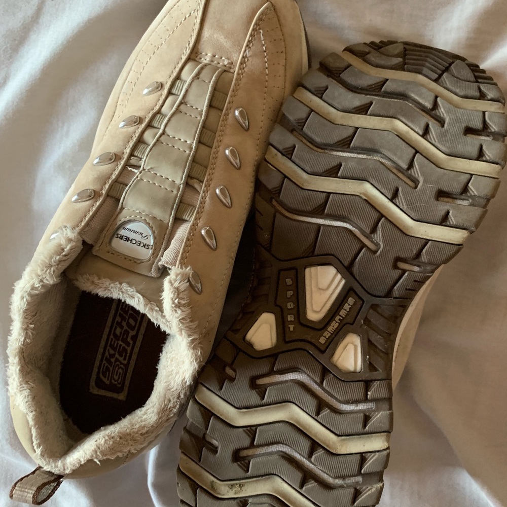 Skechers sneakers